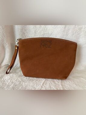 Handmade Leather Vintage 1962 bag pouch purse wristlet zipper bag